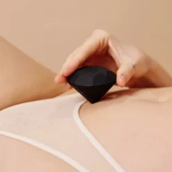 Fekete gyémánt alakú vibrátor Twenty One Vibrating Diamond limited edition matte black
